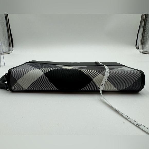 Burberry-Authentic-Black Label Crestridge Double Zippy Wallet/Organizer Like New - Picture 13 of 15